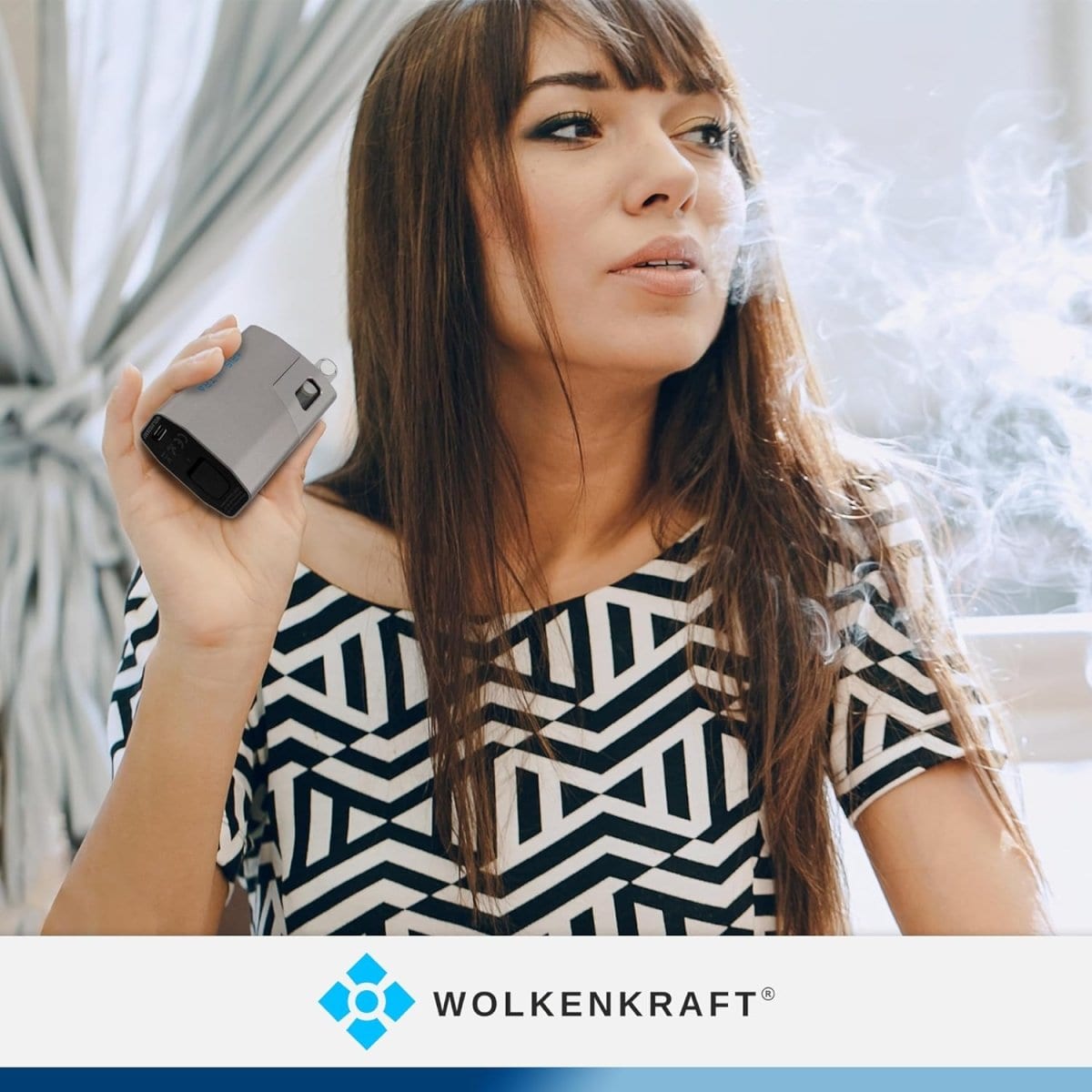 Entspanne mit dem Wolkenkraft Äris Ultra Vaporizer in Grau Metallic und genieße stilvoll deine Momente voller Dampf.