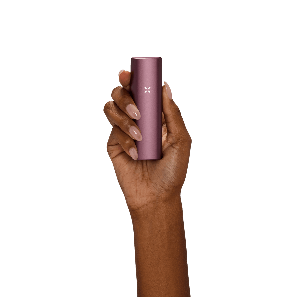 Alt Tag: Halte den PAX Plus Vaporizer in Elderberry Pink in deiner Hand für stilvolle Dampfsessions unterwegs.