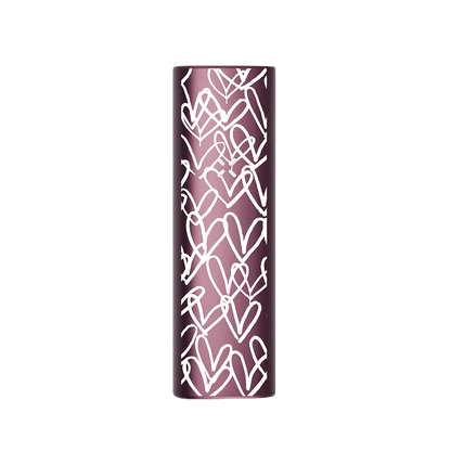 Alt Tag: PAX Plus Vaporizer in Elderberry Pink mit James Goldcrown Herzdesign. Eine stilvolle Wahl für Deine Dampfsessions.