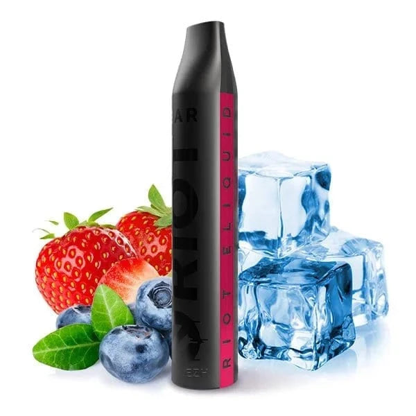 Riot Bar E-Zigarette mit Beeren und Eiswürfeln für ein erfrischendes Dampferlebnis