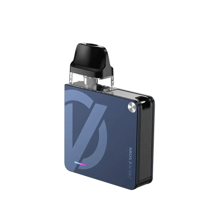 Vaporesso XROS 3 Nano Kit in tiefem Dunkelblau, perfekt für elegante Dampfer wie dich. Verleihe jedem Anlass einen Hauch von Klasse.