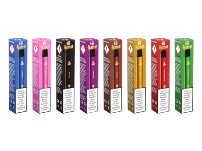 Verschiedene Geschmacksrichtungen von 18 Karat E-Shishas in bunter Verpackung, einschließlich Grape Mint. Erfrischendes Vaping-Erlebnis.